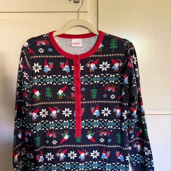 Hannah Andersson Gnome Sweet Gnome Holiday Nightgown Adult Size Small - Picture 2 of 10